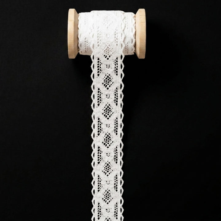 Off White Diamond Eye Design Cotton Crochet Lace Trim - 5 mtr