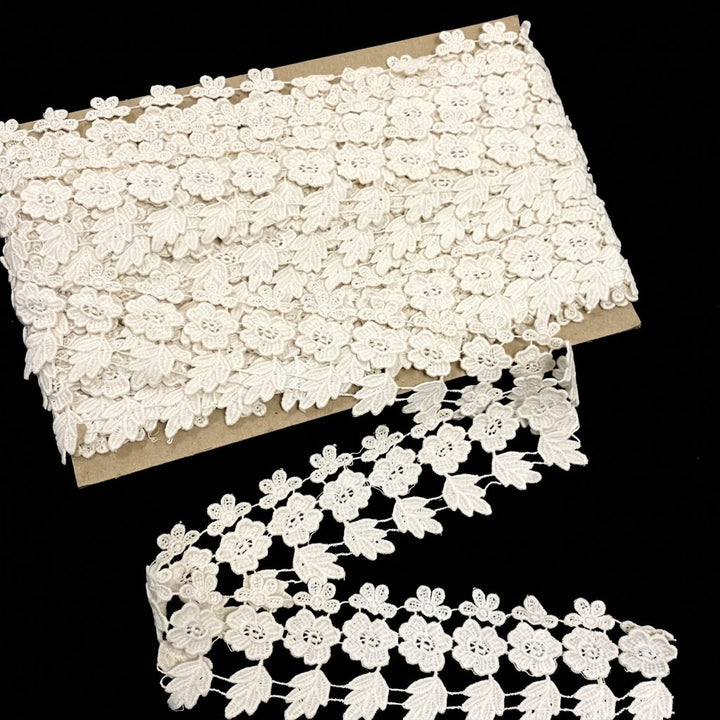 Natural Floral Leaf Chemical Lace - 5 mtr