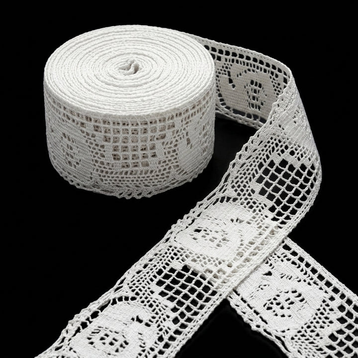 Off-White Geometric Pattern Crochet Lace - 5 mtr