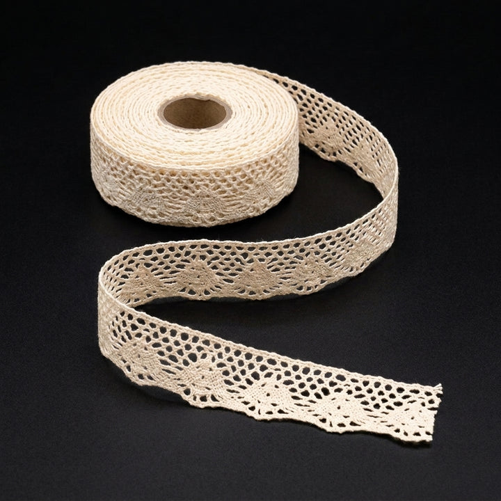 Off White Scalloped Edge Crochet Lace Trim - 5 mtr