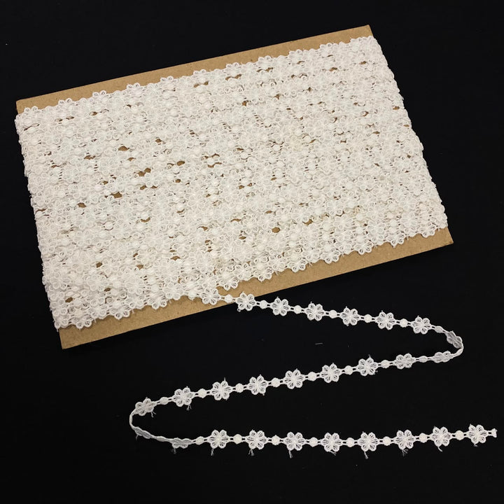 White Floral Chain Chemical Lace - 5 mtr