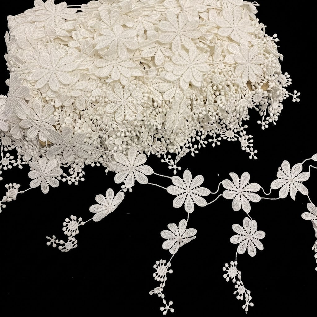 White Daisy Floral Chemical Lace - 5 mtr