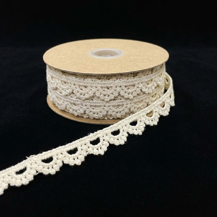 Natural Scalloped Edge Chemical Cotton Lace - 25 mtr