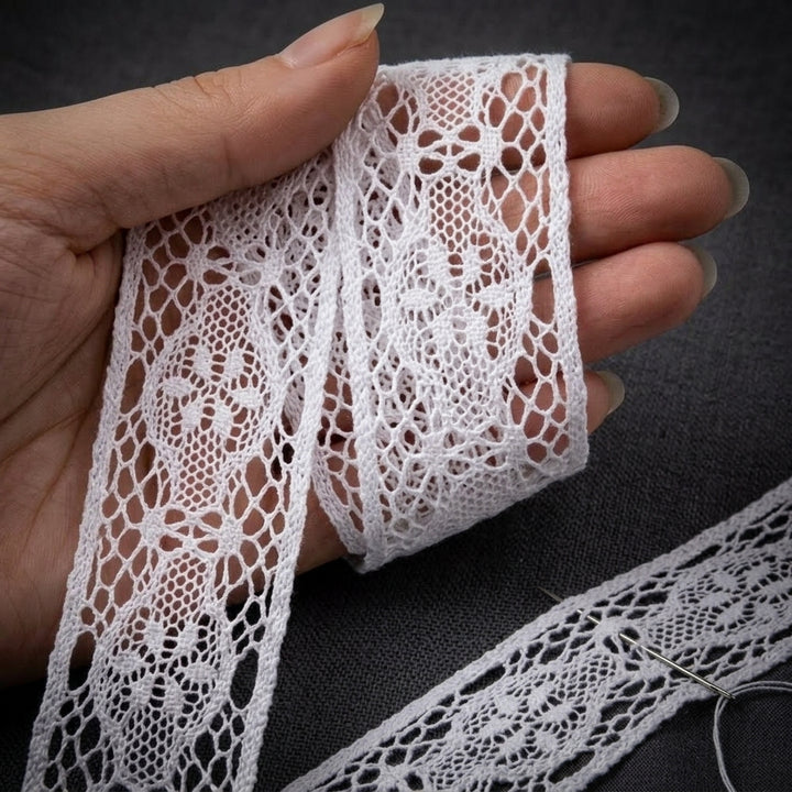Off White Broad Dual Scallop Cotton Crochet Lace Trim - 5 mtr
