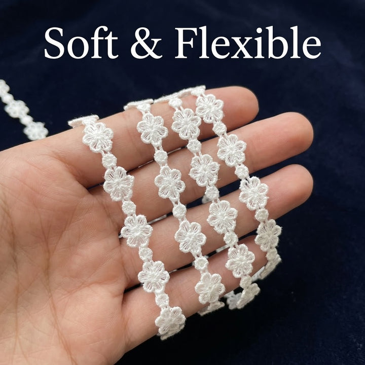 White Floral Chain Chemical Lace - 5 mtr