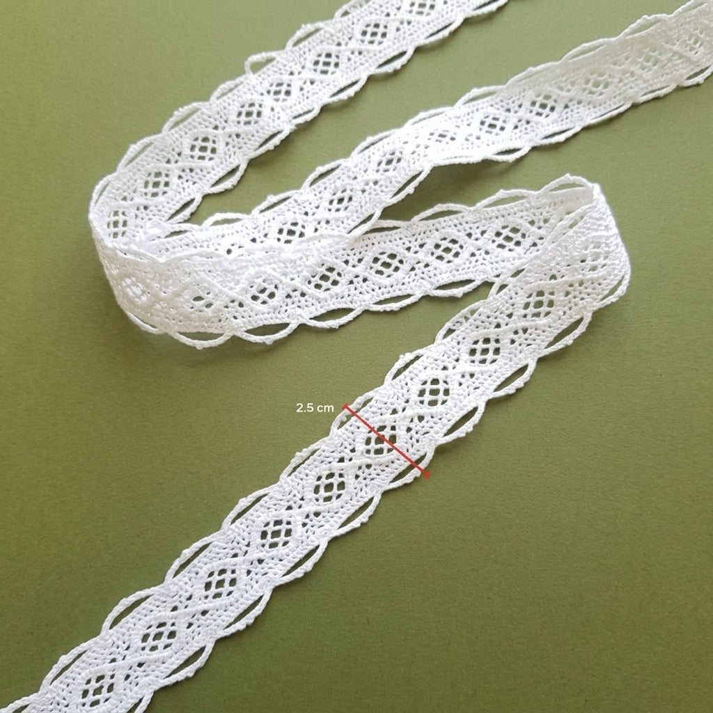 Off White Diamond Design Cotton Crochet Lace Trim - 5 mtr