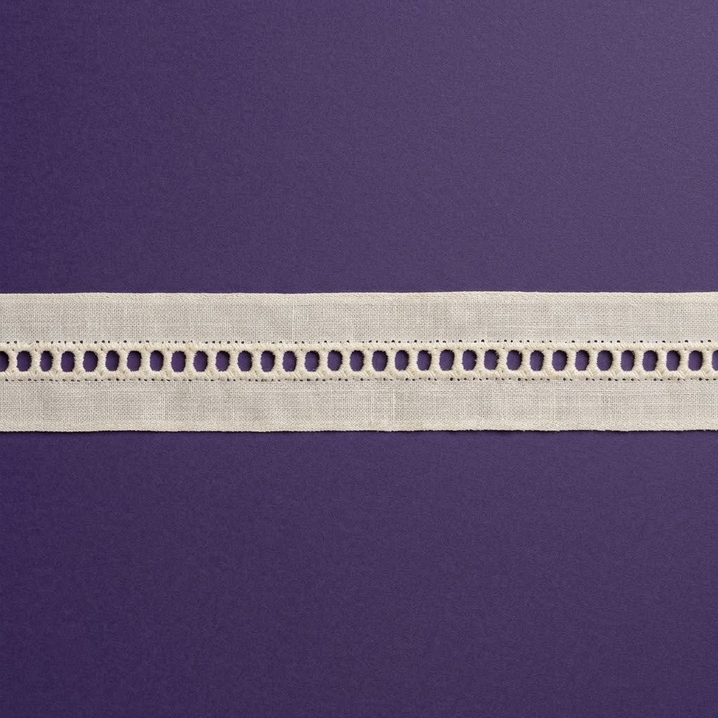 Natural Ladder Eyelet Schiffli Cotton Lace - 100 mtr
