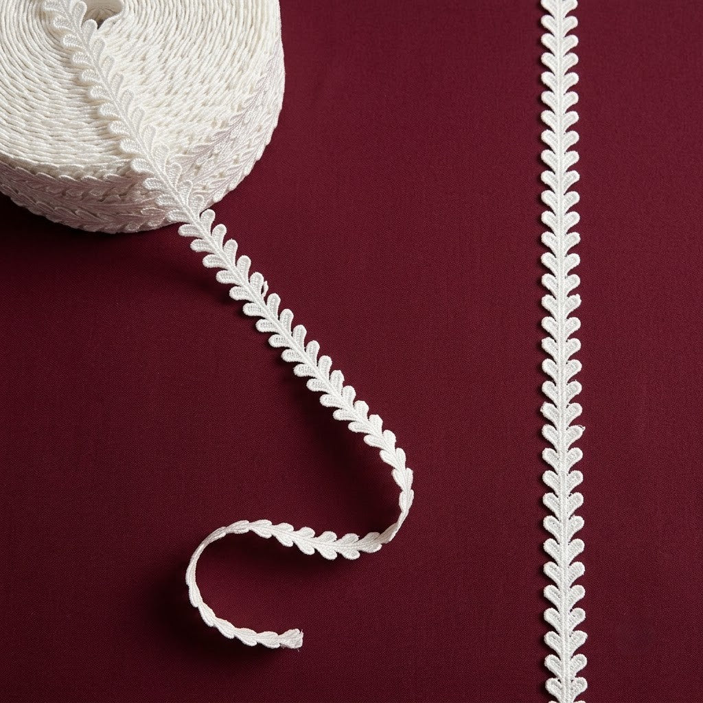 White Leaf Vine Chemical Lace - 5 mtr