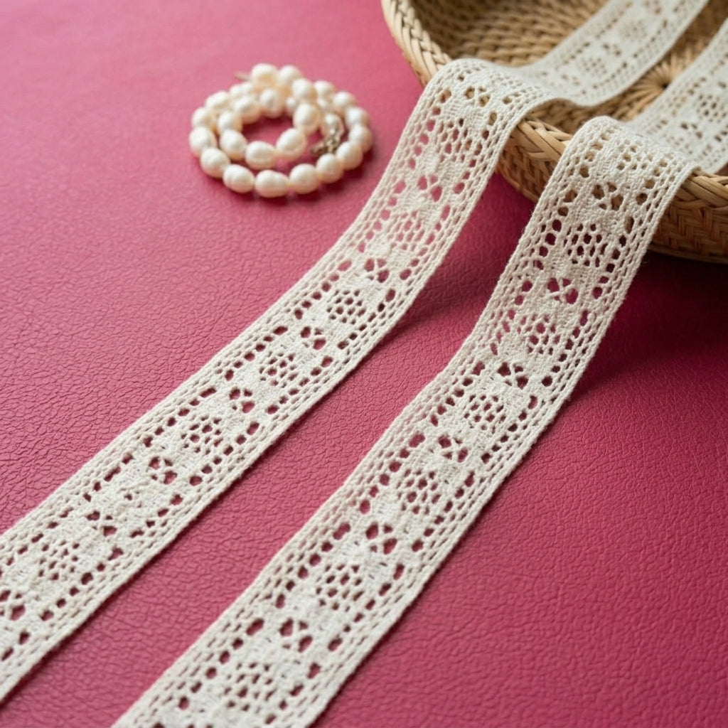Off White Cotton Crochet Flower Design Lace Trim - 5 mtr