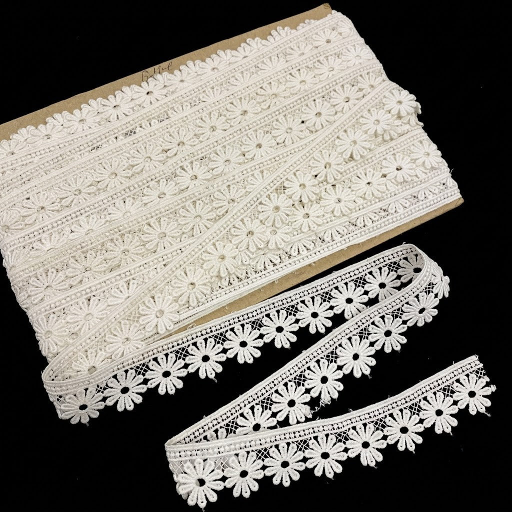 White Daisy Border Chemical Lace - 5 mtr