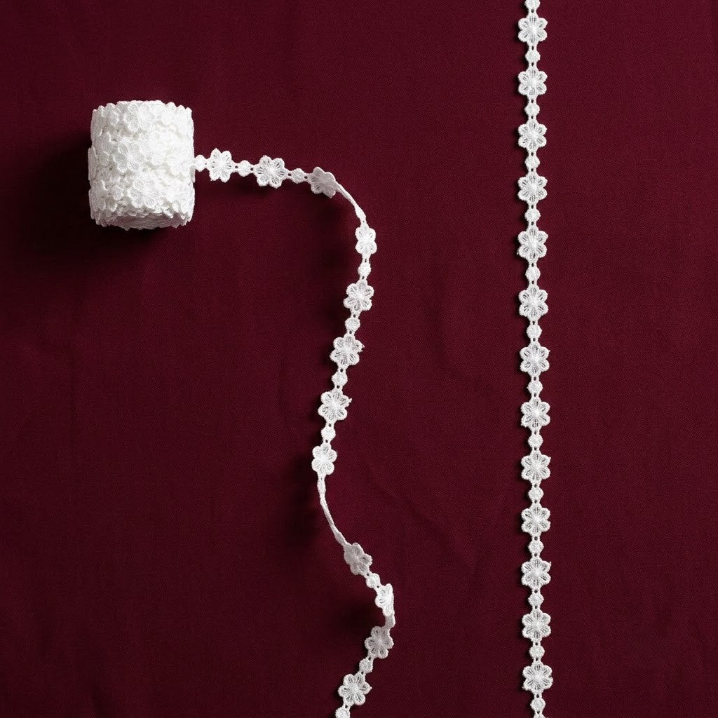 White Floral Chain Chemical Lace - 5 mtr