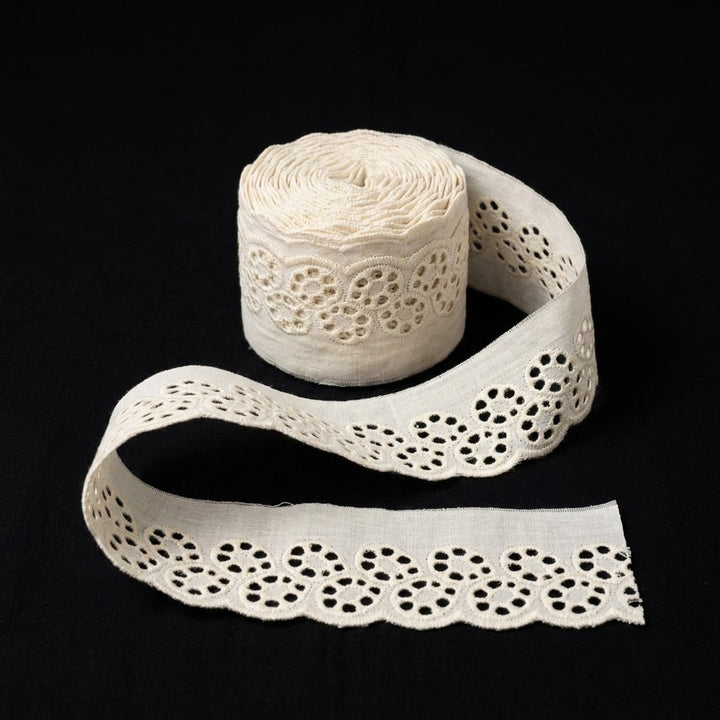 Natural Circular Eyelet Embroidery Schiffli Lace - 5 mtr