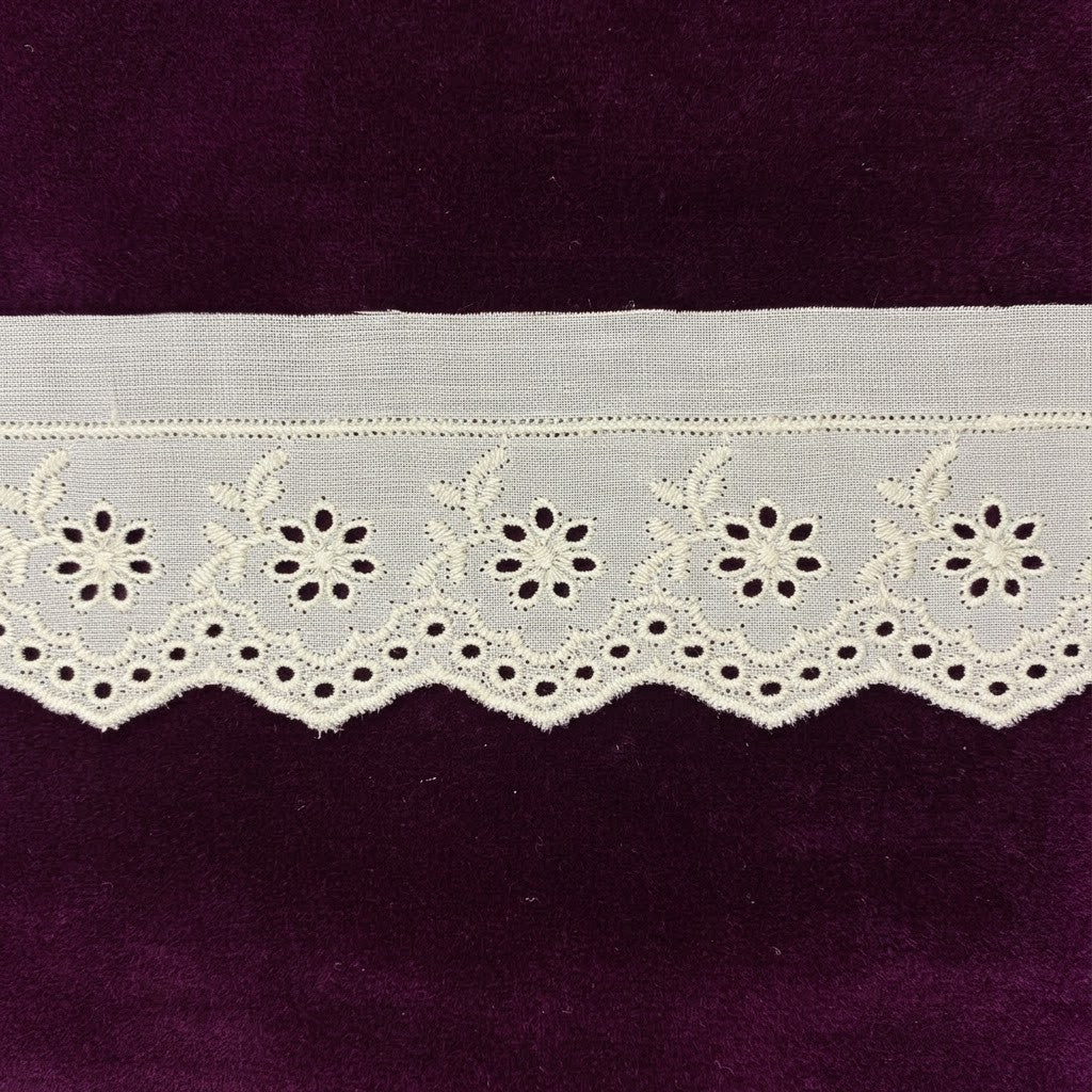 Natural Schiffli Embroidery Lace Daisy Design-5 mtr