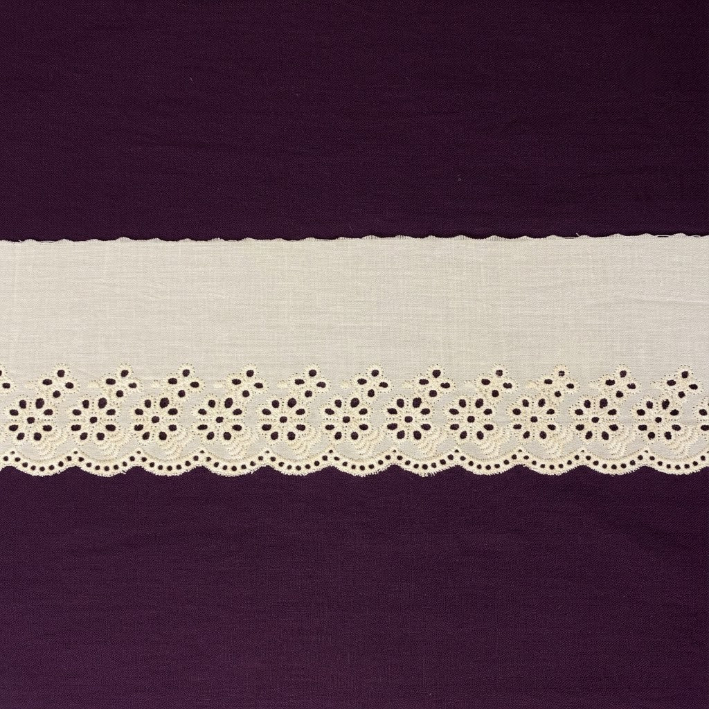 Natural Floral Eyelet Embroidery Schiffli Lace - 5 mtr