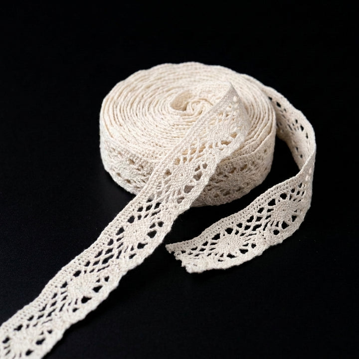 Off White Eye Scallop Cotton Crochet Lace Trim - 5 mtr